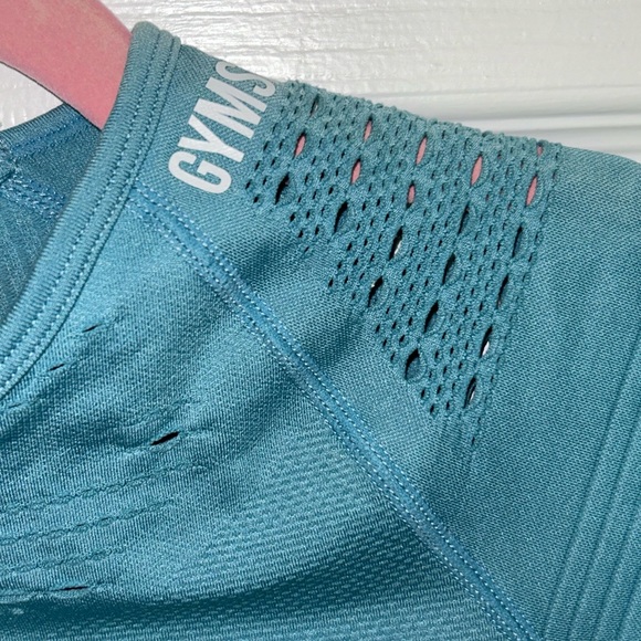 Gymshark cropped long sleeve athletic top - Picture 5 of 10